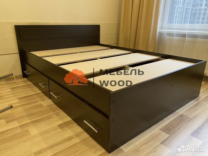 Кровать с ящиками
