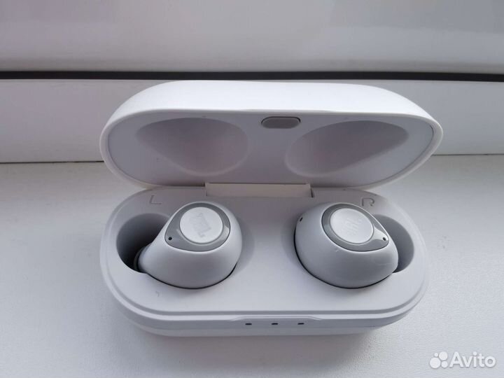 Беспроводные наушники