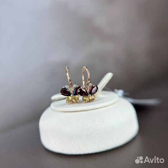 Золотые серьги с гранатом 585 золото