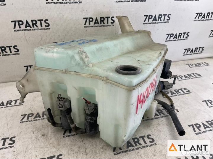 Бачок стеклоомывателя toyota land cruiser