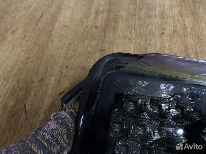 Фонарь задний левый Тахо 2 Chevrolet Tahoe