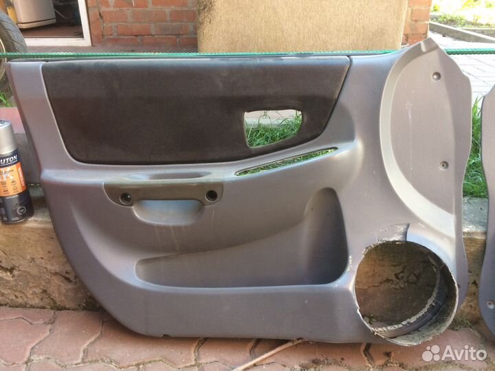 Обшивки передние accent