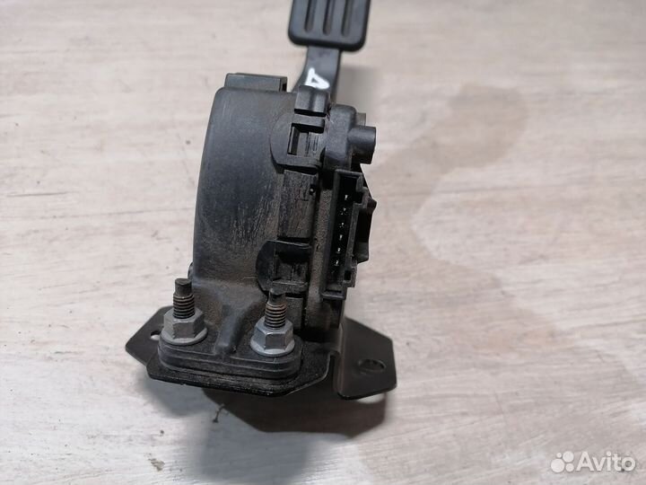 Педаль газа Renault Duster Рено Дастер