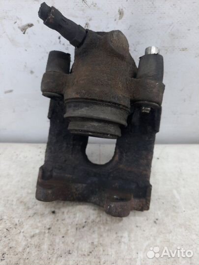 Суппорт тормозной задний левый Bmw X3 внедорожник