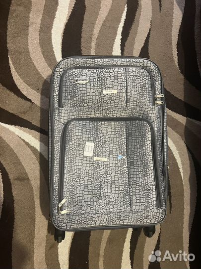 Чемодан на колесах