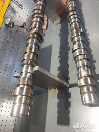 Распредвал Volvo 20757636