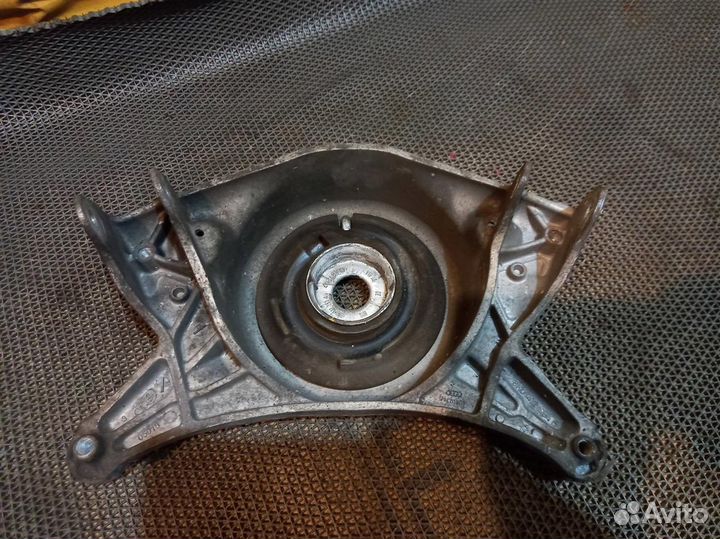 Опора стойки audi A4 B8 8K2