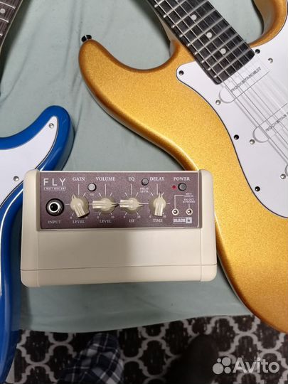 Комплект электрогитар, комбик и процессор