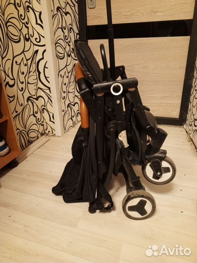 Коляска трость
