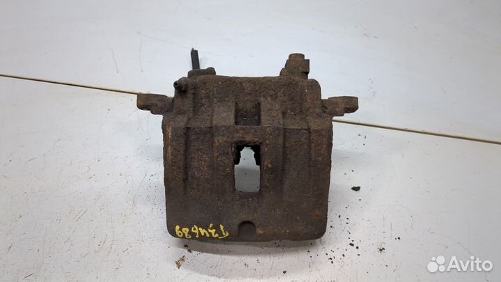 Суппорт левый передний Jeep Grand Cherokee