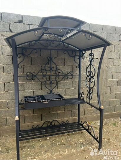 Мангал с навесом