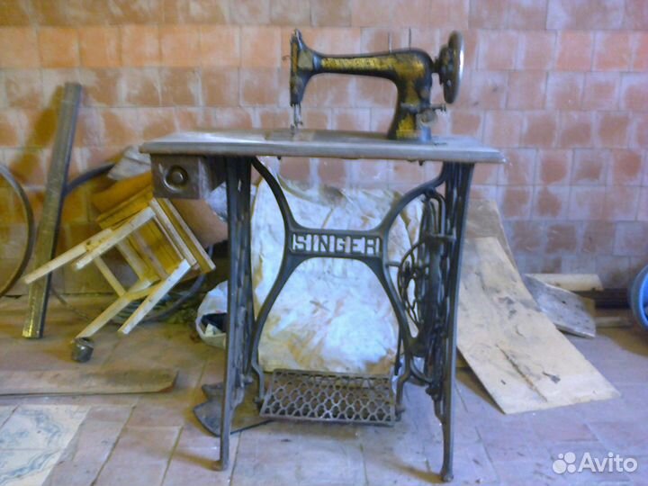Швейная машинка singer