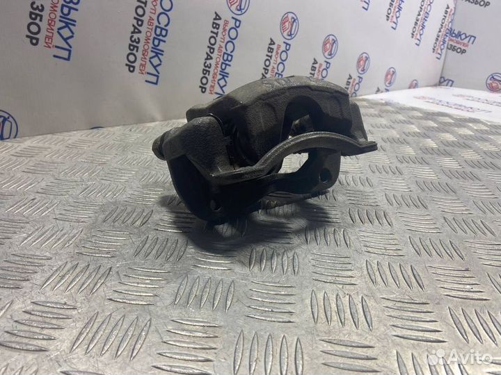 Суппорт Hyundai Solaris 1