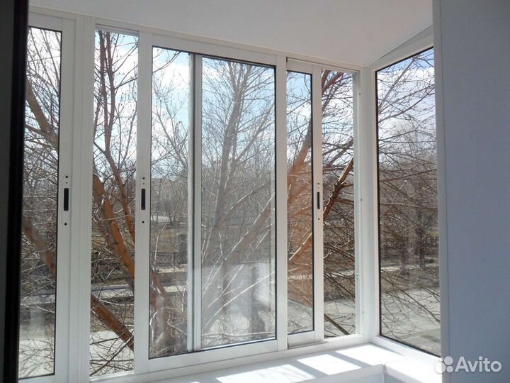 Лоджия пластиковая с шумоизоляцией и отделкой