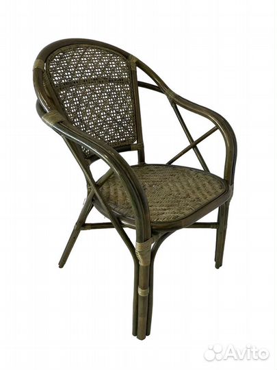Кресло из ротанга