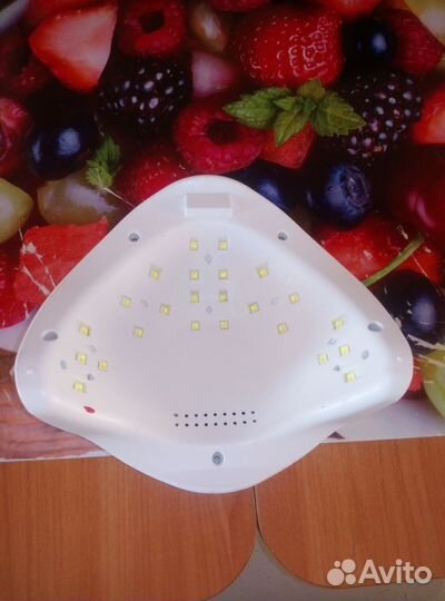 Лампа для сушки ногтей