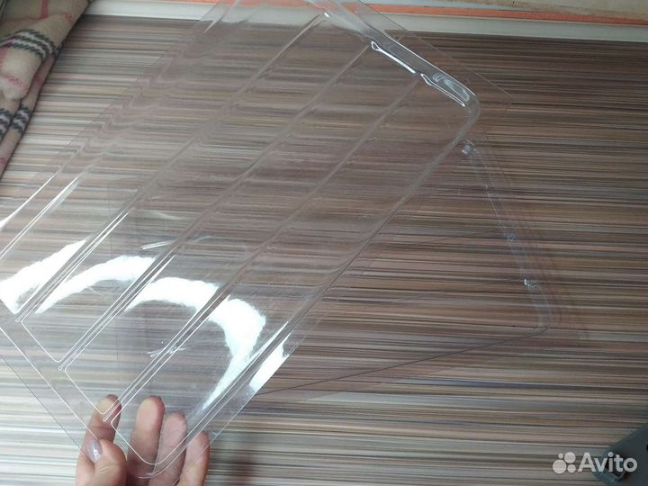 Поддоны под сушилку на кухне и держатели