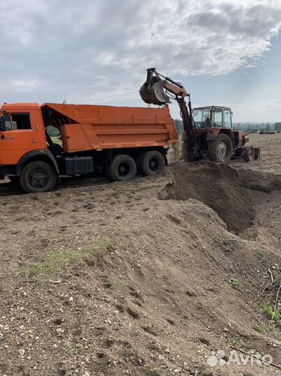Гравий.песок.чернозём.И перегной
