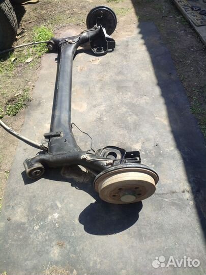 Задняя балка Шкода Фабия 2, rapid