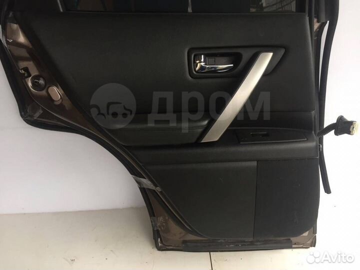 Обшивка задней левой двери Infiniti Fx35 Fx45