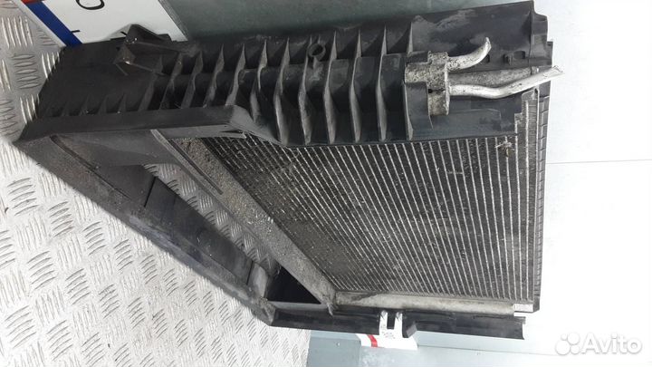 Радиатор кондиционера BMW 7 E65/E66/E67 рест. 2006