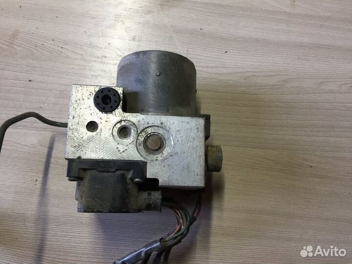 Блок ABS (насос) Nissan Maxima A32 с1995-2000г Мак