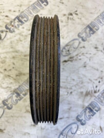 Шкив помпы Chrysler Voyager 3.8