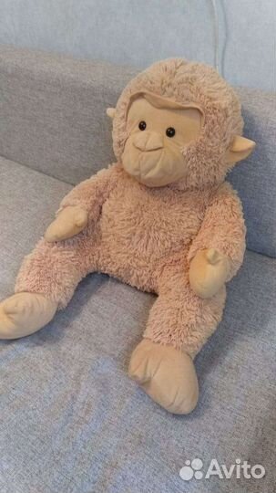 Большая мартышка плюшевая