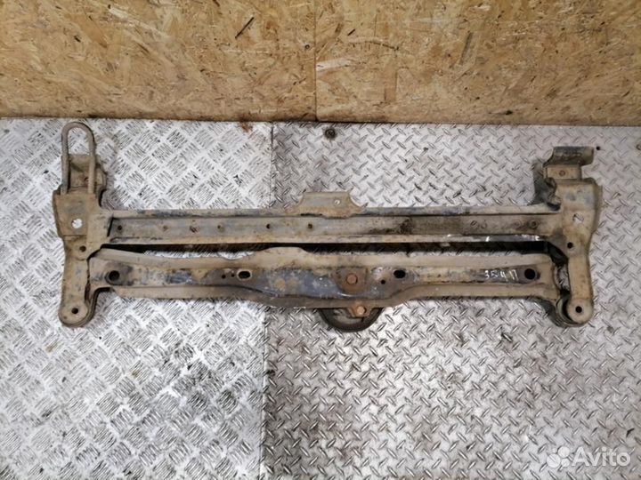 Балка подрадиаторная Volkswagen Passat b3 b3