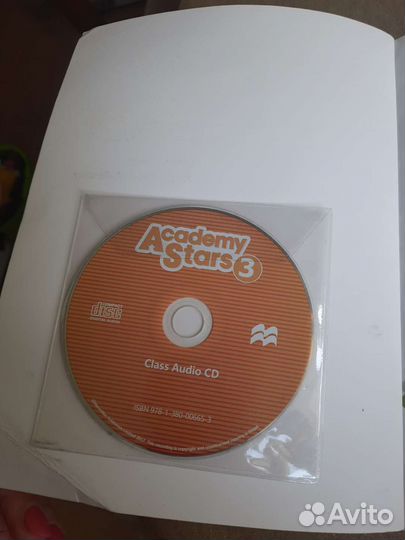 Учебник по английскому и рабочая тетрадь 3