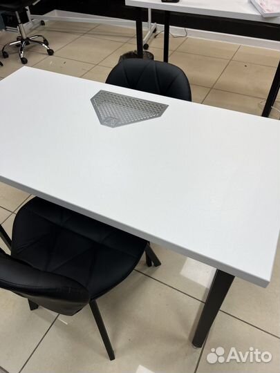 Маникюрный стол и вытяжка Verakso новые