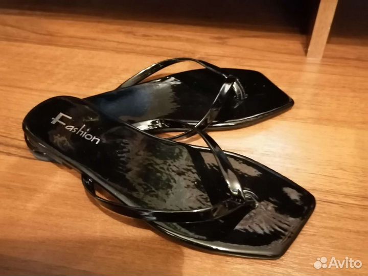 Босоножки лакерованные, размер 37-38