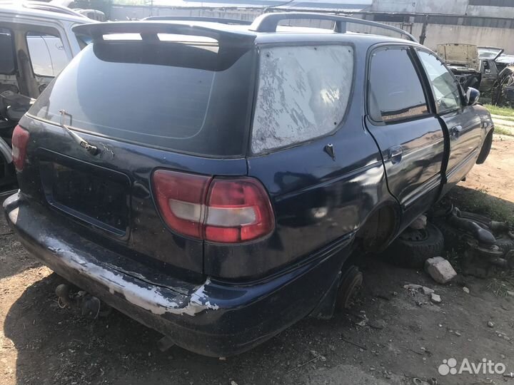 Стёкла боковые на Suzuki Cultus 1996г(универсал)