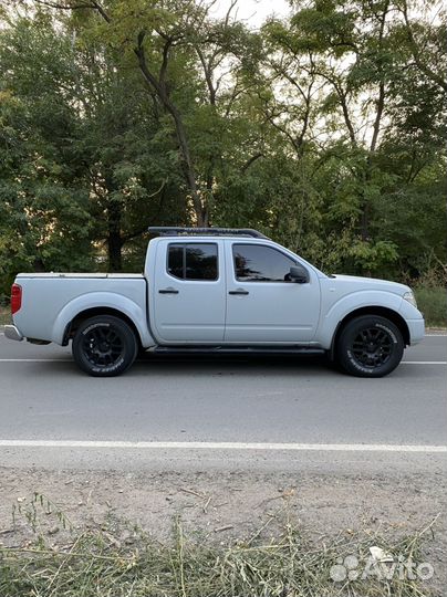 Nissan Navara, 2005