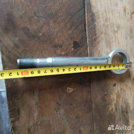 Буксировочный крюк