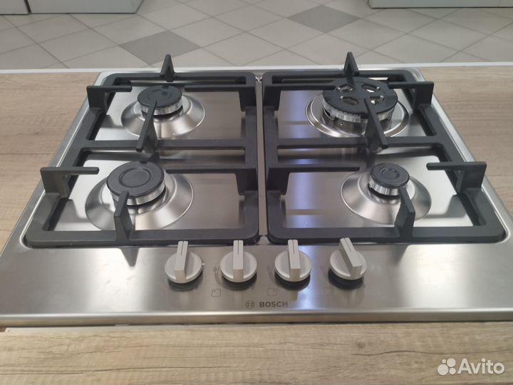 Поверхность газовая Bosch,новая