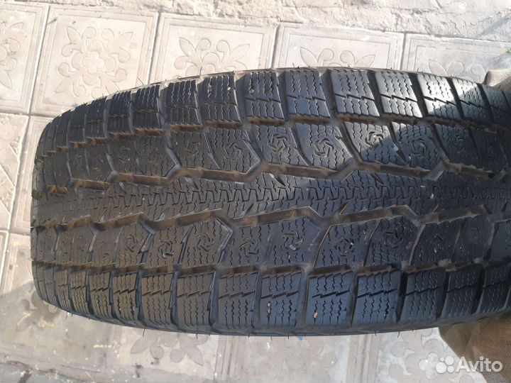 Toyo Observe GSi-6 LS 215/65 R16 98H