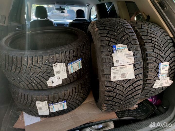 Michelin X-Ice North 4 255/35 R19 и 225/40 R19