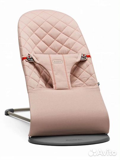 Шезлонг babybjorn с игрушкой