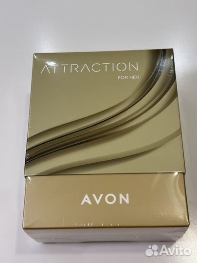 Парфюмерный набор Avon Attraction для нее