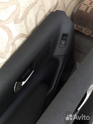 Обшивка задних дверей. Tiguan1