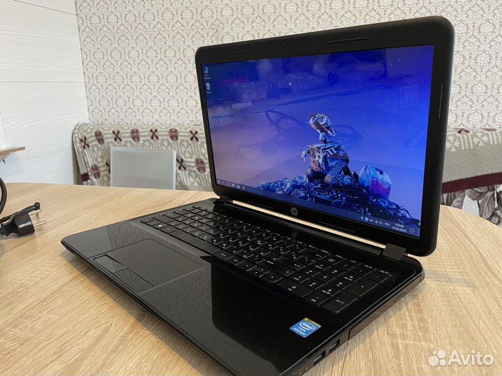 HP на SSD/4ядра ноутбук для офиса