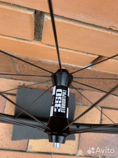 Шоссейные карбоновые колеса Xentis Squad 5.8 Race