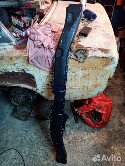 Поперечина рамки радиатора 2110