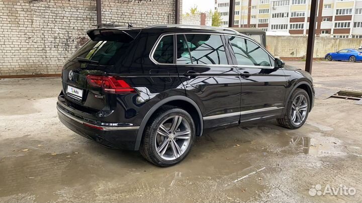 Volkswagen Tiguan 2.0 AMT, 2018, 19 000 км