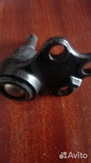 Нисан опора шаровая, передняя нижняя