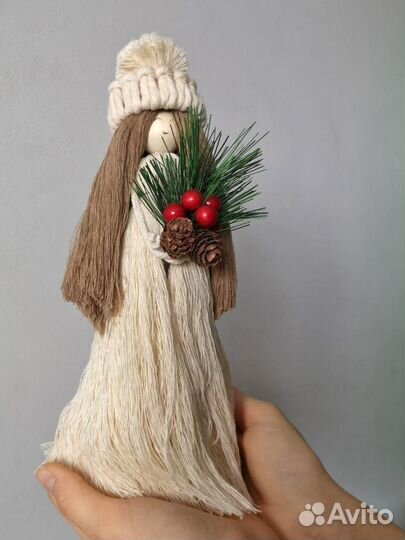 Куколка макраме 