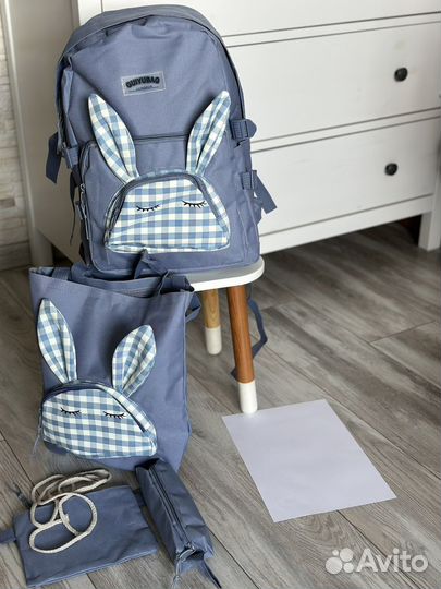 Рюкзак школьный ранец 4 в 1 новый