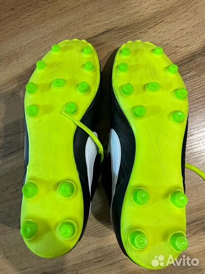 Бутсы футбольные Nike Tiempo