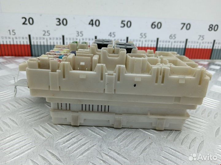 Блок предохранителей для Mitsubishi L200 4